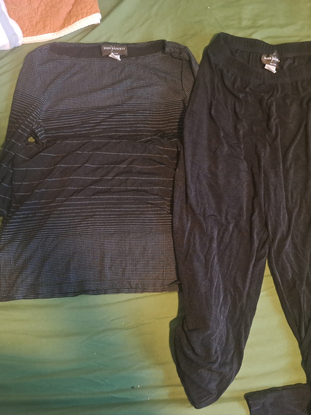 Ventage John Roberts Black Stretch Knit Set - Women's